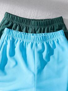 Achetez-en 2, obtenez-en 2 gratuitement, 4 pièces/set. Style de rue décontracté pour pré-adolescents, T-shirts à manches courtes avec lettres et graphiques graffitis sur fond de couleur unie, et shorts à taille élastique assortis. Convient pour les activités en extérieur, l'école, les sorties, les fêtes et les loisirs, au printemps, en été et en automne.