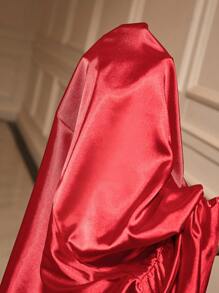 SHEIN Clasi Vestido largo de satén elegante en color rojo sólido con espalda drapeada y manga larga para mujeres curvy talla plus, apropiado para fiestas de invitados y bailes, atuendo de San Valentín