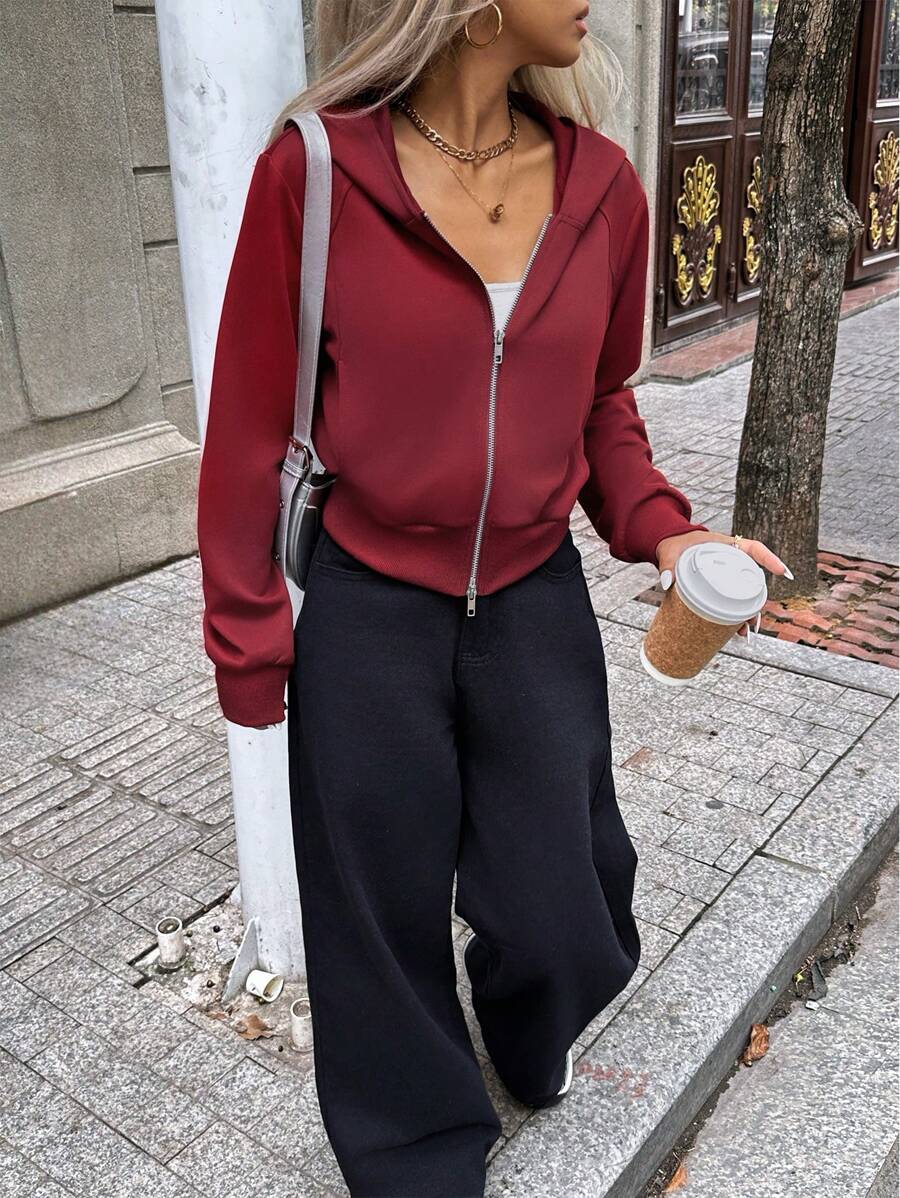 Chiquease 女士休闲宽松连帽双拉链口袋长袖短款卫衣（秋季款） - 酒紅色 - 查看 1