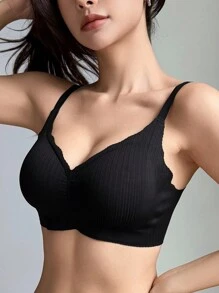 DAZY Minimalist Striped Textured Wavy Edge Thin Padded Bra