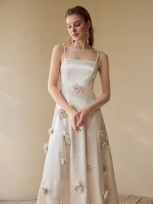 MOTF PREMIUM 立体花朵仿珍珠吊带连衣裙