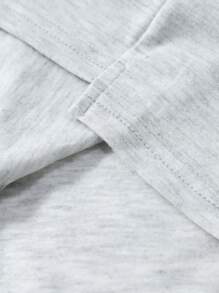 Manfinity EMRG Men's Simple Casual Everyday Crew Neck T-Shirt, Men's Asymmetric T-Shirt Style, Asymmetric Rainbow Letter Printing Process, INS Fashion Style, Suitable For Hip Hop Rappers, Young Street People