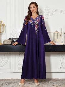 Al Najma 女士花卉刺绣 V 领喇叭袖优雅阿拉伯风格连衣裙 - 紫色 - 查看 2