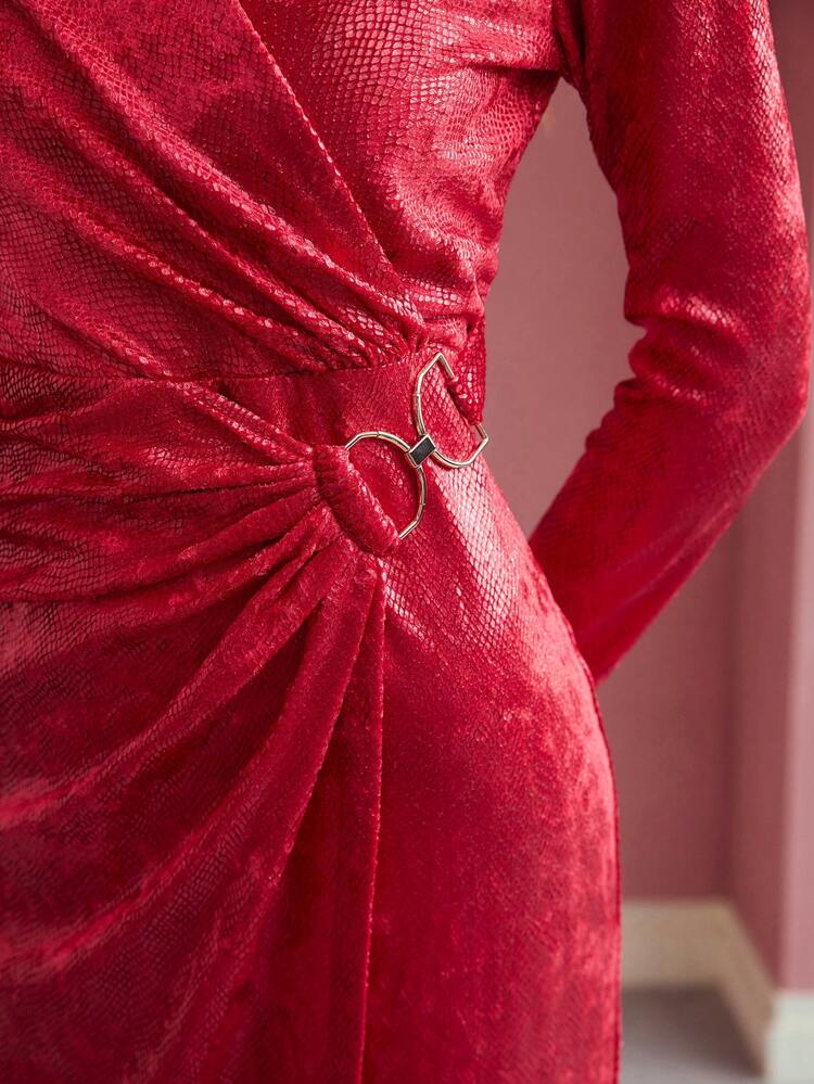 TEXTURED RUCHED WRAP DRESS