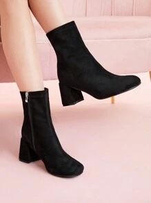 CUCCOO DOLLMOD 新年假期女士黑色粗跟踝靴和短靴