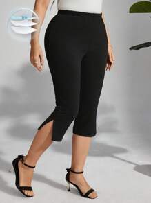 EMERY ROSE Plus Size Solid Color Elastic Waist Split Hem Capri Pants - Black - View 1