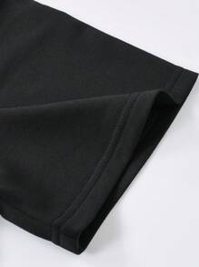 ROMWE MEN Men's Gothic Jesus Loose Raglan Short Printed T-Shirt, Retro Street Style, Halloween, 2000s Style - Black - View 3