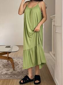 DAZY Damen einfarbiges Nachthemd mit Rüschensaum und langen Trägern, Schlafanzug Kleid