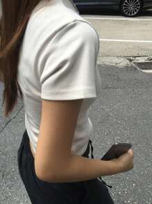 DAZY 女式纯色圆领星星刺绣短袖修身 T 恤，白色，春夏/街头时尚图案 T 恤女式可爱上衣 - 白色 - 查看 2