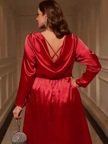 SHEIN Clasi Vestido largo de satén elegante en color rojo sólido con espalda drapeada y manga larga para mujeres curvy talla plus, apropiado para fiestas de invitados y bailes, atuendo de San Valentín