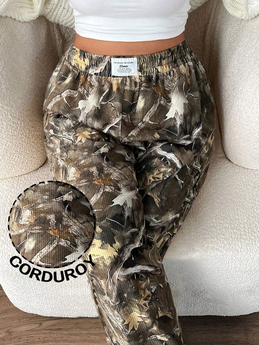SHEIN EZwear Damen Große Größen Camo Hosen, Kordhosen, Winterbekleidung für Frauen, mit Taschen, lässige Gerade Bein Hosen mit Tarnmuster-Muster