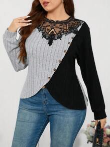 SHEIN Clasi Plus Size Autumn Fashionable Contrast Color Lace Collar T-Shirt