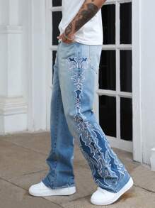 ROMWE MEN Street Life 男士刺绣贴片和铆钉装饰牛仔裤 - 中等水洗藍 - 查看 4