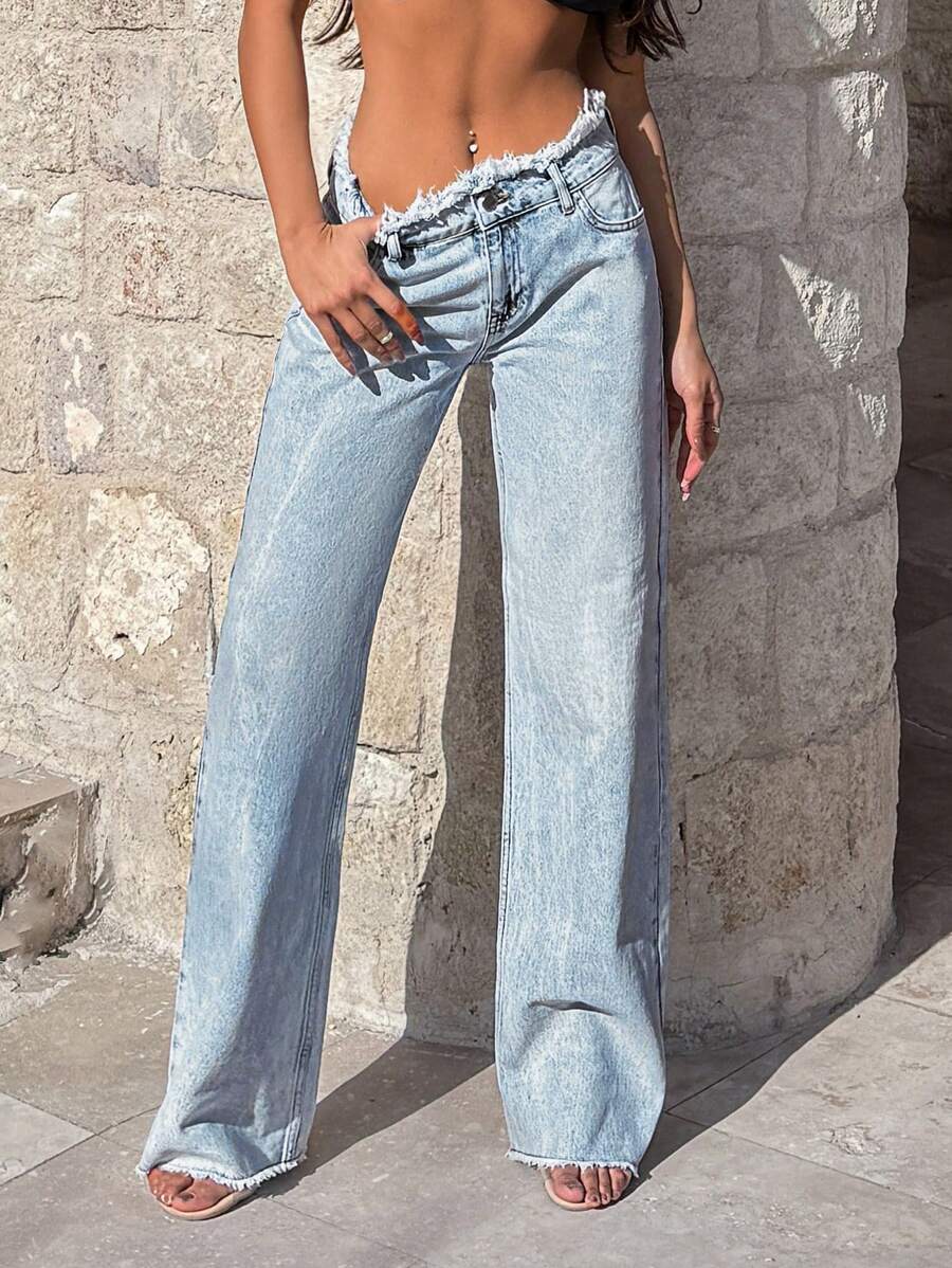 SHEIN Tall Women Front Button Pocket Fringe Trim Simple Denim Jeans, Casual Everyday Wear - Light Wash - View 1