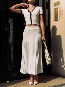 SHEIN Privé Conjunto de dos piezas de blusa de manga corta y falda de contraste de color negro y blanco, conjunto de otoño para mujer, conjuntos de faldas de otoño, suéteres de otoño, conjuntos de dos piezas para mujer, ropa de maestra, perfecto para uso diario, ir y venir, citas, temporada de vuelta al colegio