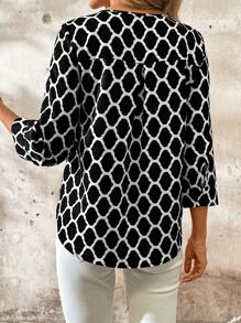 SHEIN Clasi Blusa de manga media con patrón geométrico para mujer