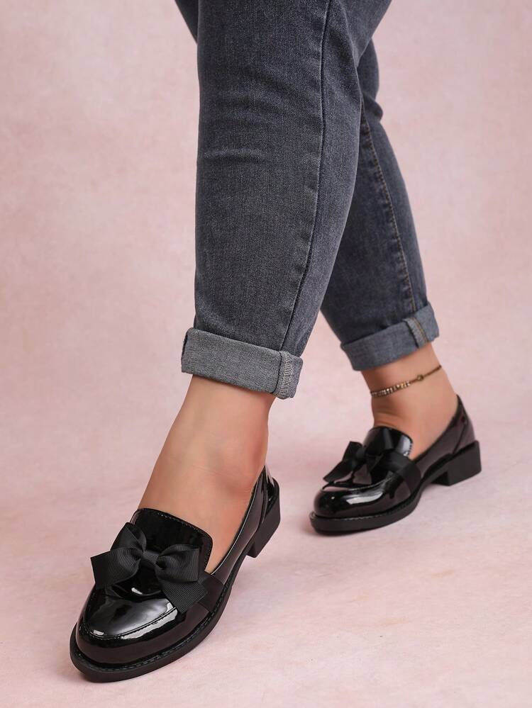 CUCCOO CURVES Extra Wide Width Flat Slip-On Loafers With Rounded Toe & Bow Accent, Casual Everyday Wear Valentines