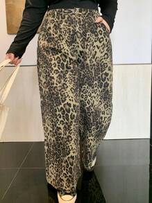 Dazy Plus Plus Size Relaxed Fit Distressed Washed Long Flare Leg Jeans, Suitable For All Seasons Cheetah Print