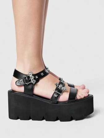 Grunge Punk Sandales plateforme épaisses pour femmes, style punk à bout rond, semelle épaisse, avec décoration de rivets et boucle, talons hauts