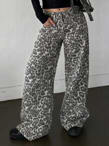 DAZY 女式豹纹纽扣前口袋直筒牛仔裤猎豹印花 - 灰色 - 查看 1