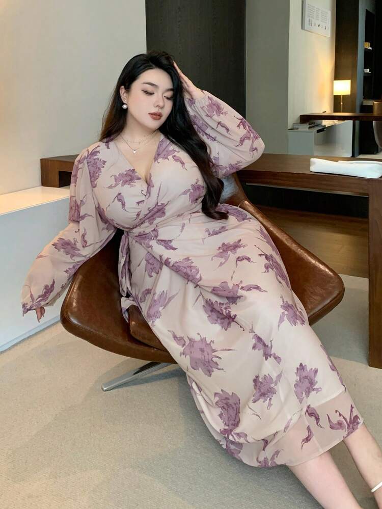 Dazy Plus Plus Size All-Over Floral V-Neck Fitted Mid-Length Dress, Purple, Spring/Fall Long Sleeve Dress