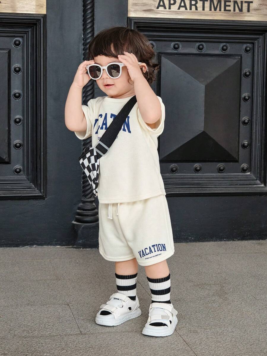 SHEIN Baby Boy/Girl Casual Sports Fashionable & Adorable Letter Print Crew Neck T-Shirt Top & Shorts Sets, Suitable For Spring And Summer