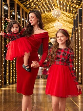 SHEIN Baby Girl Mommy And Me Christmas Fall/Winter Christmas Cute Elegant Red Plaid Knit Contrast Mesh Long Sleeve Dress, Suitable For Parties, Birthdays, Gatherings