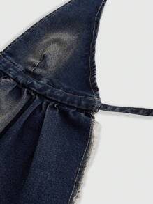 ROMWE Grunge Punk Top tipo camiseta de tirantes de mezclilla desgastada y lavada con decoración de cruz, estilo vintage Y2K sin espalda - Azul - Ver 3