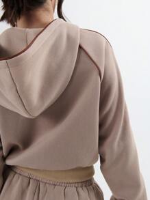 TypaGal 休闲纯色撞色拉链长袖短款连帽夹克，带徽章细节 - 卡其色 - 查看 7