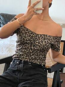 DAZY Damen Leoparden Muster geripptes elastisches kurzes Ärmel Crop Top T-Shirt, Frühlings/Sommer Gepard Muster