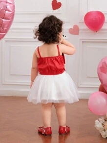 SHEIN Fern Glow Baby Girls Red Bow Halter Top & Elastic Waist Mesh Skirt 2 Pieces Outfit Set, Summer - Red - View 2