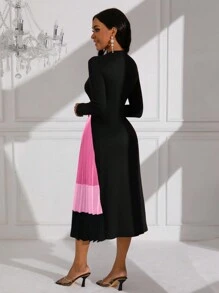 Lyxana Vestido de punto midi con pliegues y empalmes para mujeres