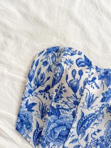 Soleia Women's Vacation Style Blue & White Watercolor Floral Print Stretch Fabric Cropped Tube Top, Versatile For Graduation, Wedding, Date, Valentine's Day Party - Blue and White - View 5