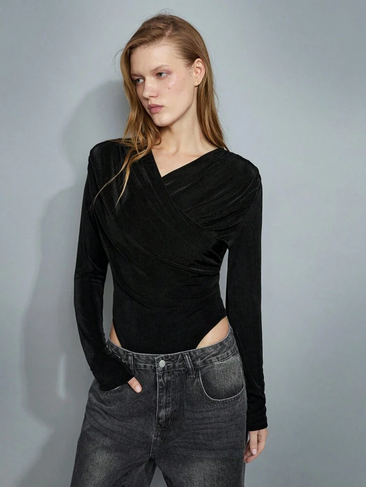 SHEIN Maija Body da donna invernale/autunnale nero arricciato, a tinta unita, scollo a V, manica lunga a balze, minimalista, aderente, casual e sexy, adatto per San Valentino e festival