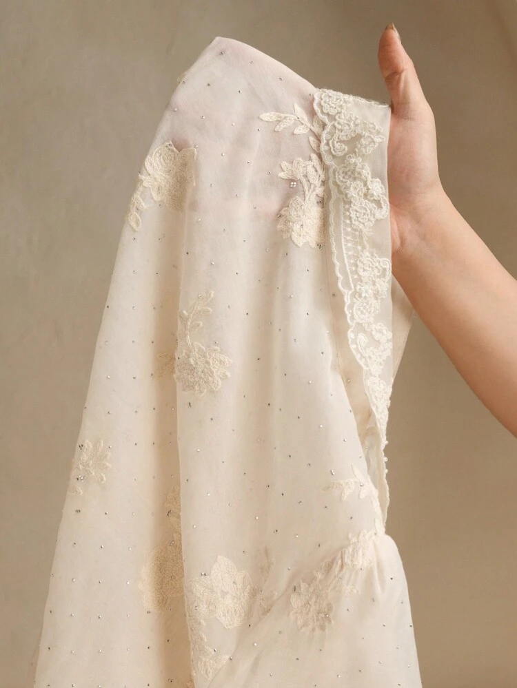 Women's Elegant White Blouse With Collar, Jacquard, Embroidery And Rhinestone Decoration, Suitable For Spring/Summer, Valentine's Day And Carnival