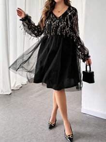 SHEIN Essnce 大码女装秋冬时尚优雅舒适黑金闪光亮片拼接网眼腰可爱 V 领泡泡袖连衣裙、新年前夜、曲线派对连衣裙、节日服装、圣诞派对女装、派对女装、女士连衣裙、生日服装女士、水钻连衣裙、亮片连衣裙女士、约会夜服装女士 - 黑色 - 查看 1