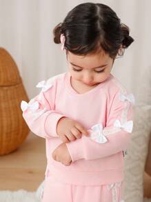 SHEIN Playful Pals 2件套女婴休闲运动可爱甜美侧边蝴蝶结设计宽松舒适针织面料圆领长袖连帽T恤上衣和短裤套装，粉色 - 粉色 - 查看 7