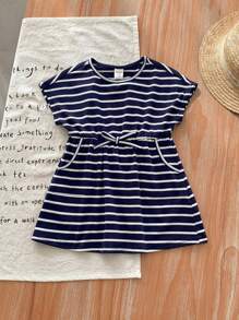 SHEIN Babygirl 夏季休闲针织弹力条纹短袖圆领连衣裙，母女套装（2 件单独出售） - 彩色 - 查看 1