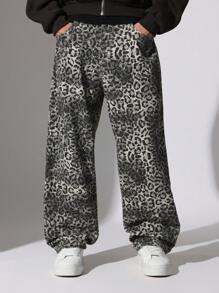 SUMWON Skater Fit Leopard Printed Pant