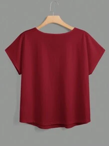 SHEIN LUNE 大码纯色前扣短袖休闲 T 恤，简约日常穿着，女士红色上衣 - 紅色 - 查看 2