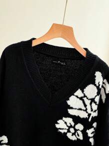 SHEIN Essnce Damen Oversized Pullover mit Blumen Muster, schwarze Woll-Oberteil, Langarm Pullover, Winterkleid gestrickter Damen Pullover, süßer Pullover Thanksgiving Pullover Große Größen Pullover