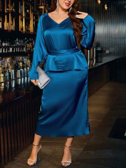 SHEIN Clasi Set de 2 piezas de talla grande para mujer compuesto por camisa de manga larga con cuello en V y cintura anudada en unicolor, y falda con bajo de cola de sirena