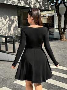 Solflare 大码女式方领宽松长袖纯色休闲连衣裙 - 黑色 - 查看 2