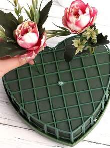 1pc Heart-Shaped Floral Foam Brick, Wedding Car Decor, DIY Flower Arrangement Foam Cage, Valentine's Day Bouquet Holder, Centerpiece Block Mud For Wedding Party, Anniversary, Bridal Shower, Engagement, Decorations, Floral Craft Supplies