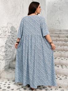SHEIN CURVE+ Plus Size Women's Vacation Loose Ditsy Floral V-Neck Short Sleeve Babydoll Teacher Dress,Arabian Dress,Arabian Clothing Boho Vacation,Beach Dress Sundress,Holiday Outfits
