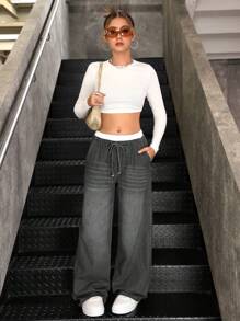 SHEIN Pantalones vaqueros de pernera ancha y suelta con diseño de rayas azules y blancas, en estilo casual de moda otoñal Y2K para adolescentes, con cintura contrastante y diseño 2 en 1
