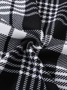 SHEIN Vestido de 2 en 1 con tirantes para adolescentes, de punto acanalado con parches florales - Blanco y Negro - Ver 5