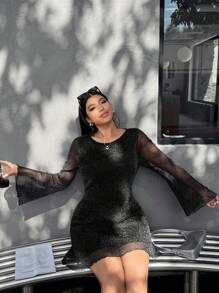 Muchica 女式加大码优雅圆领喇叭袖口亮片网眼拼接连衣裙