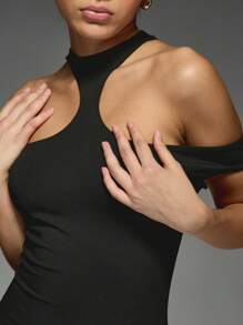 MISSGUIDED Halter Neck Off Shoulder Sleeveless Cut Out Long Dress - Black - View 5