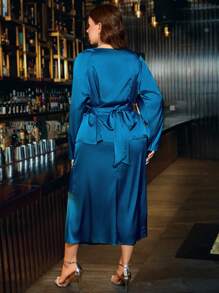 SHEIN Clasi 2 Stücke/Set Frauen Große Größen einfarbiges Satin V-Ausschnitt Taillenbindung Langarm Hemd und Meerjungfrau-Saum Rock Set - Blau - Übersicht 4